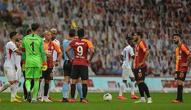 Galatasaray uzatmada '6 saniye kuralı'na takıldı: 3-3